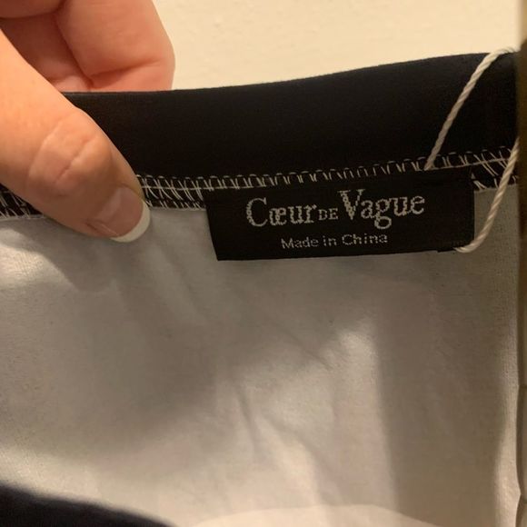 Black Zigzag Stripe Crewneck Tee - Picture 5 of 6